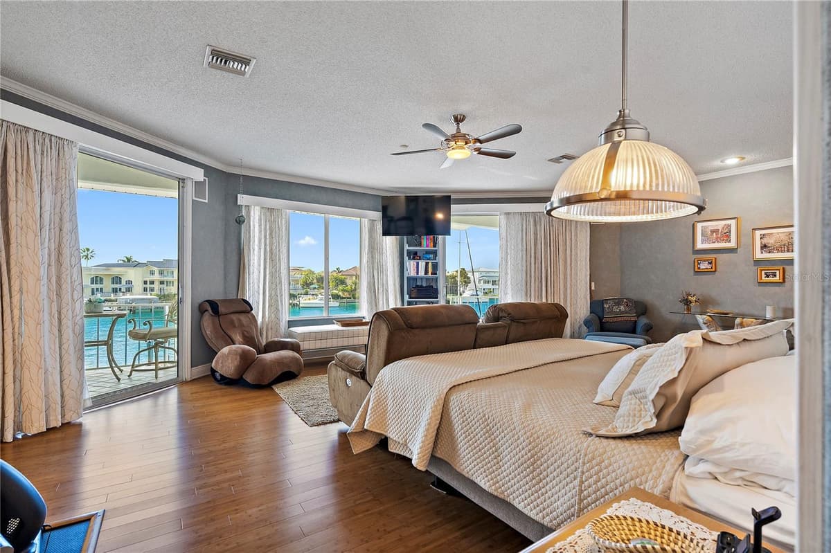 830 PINELLAS BAYWAY — photo 23 of 61