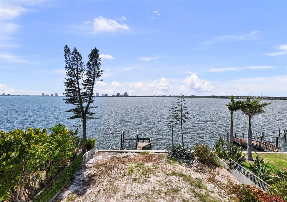 214 BLANCA AVENUE — photo 43 of 47
