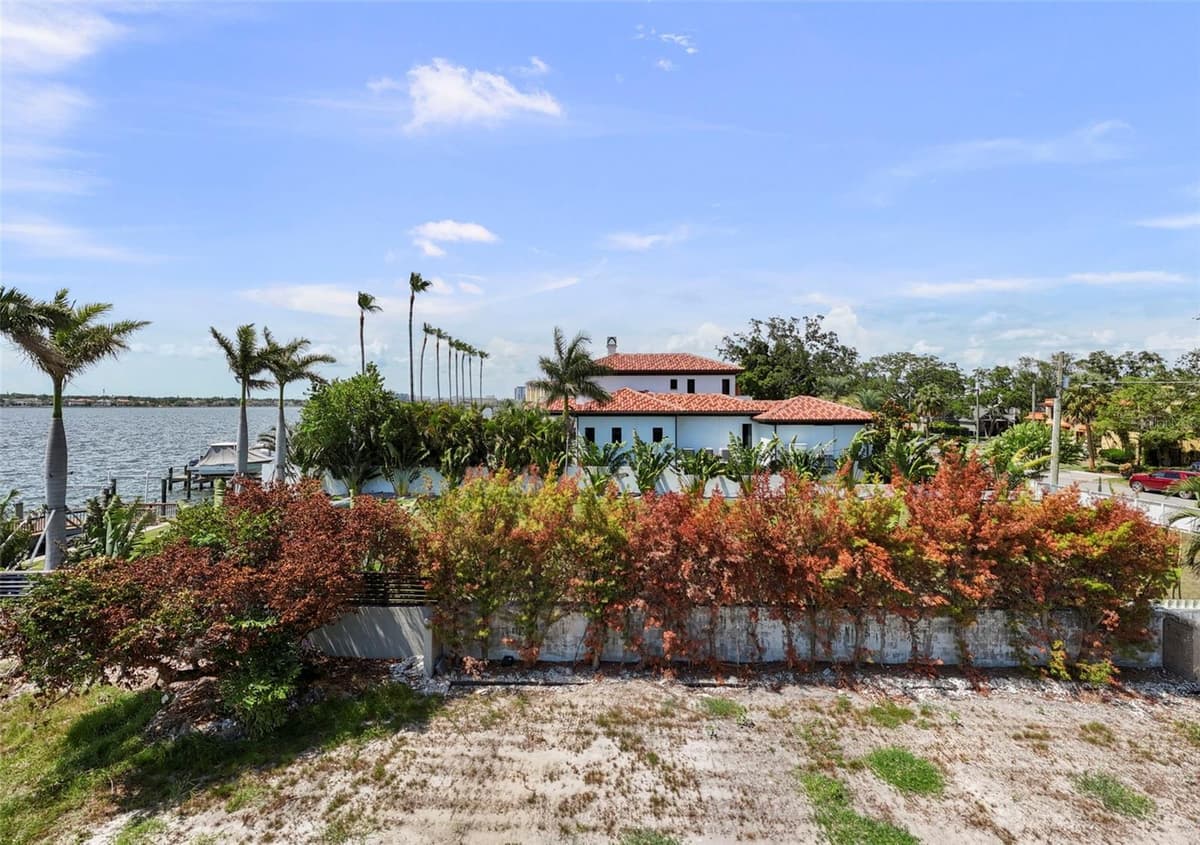 214 BLANCA AVENUE — photo 44 of 47