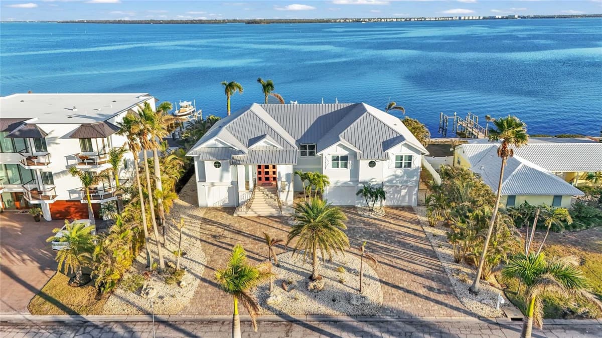 635 KEY ROYALE DRIVE — photo 1 of 100
