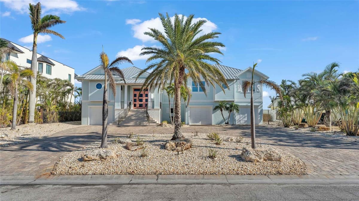 635 KEY ROYALE DRIVE — photo 3 of 100