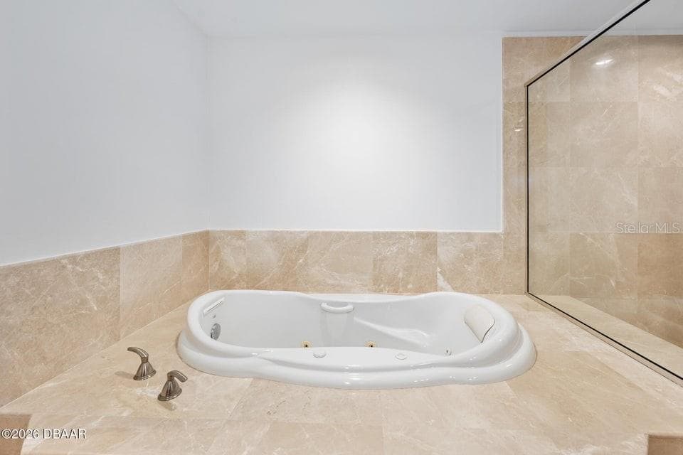 231 RIVERSIDE DRIVE — photo 14 of 54