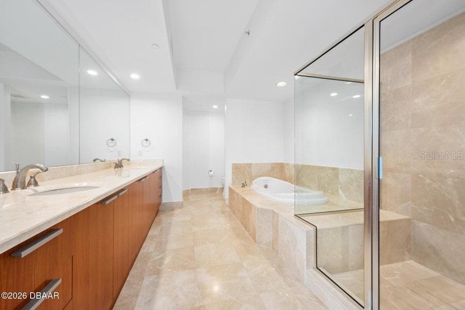 231 RIVERSIDE DRIVE — photo 15 of 54