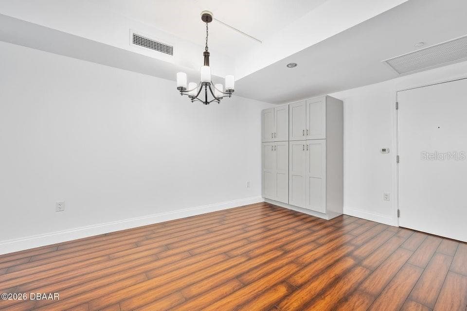 231 RIVERSIDE DRIVE — photo 6 of 54