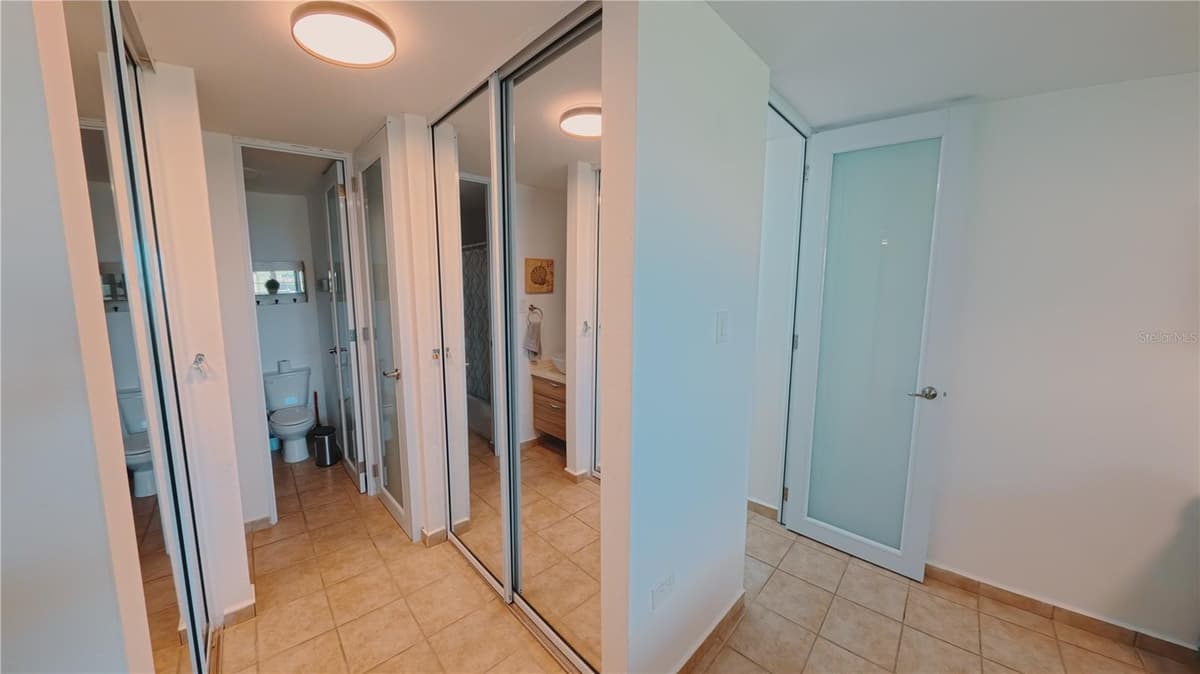 400 COND. HAUDIMAR BEACH APARTMENTS, EDIF. F — photo 21 of 47