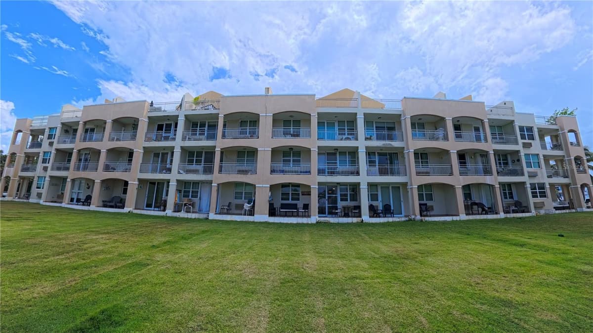 400 COND. HAUDIMAR BEACH APARTMENTS, EDIF. F — photo 40 of 47