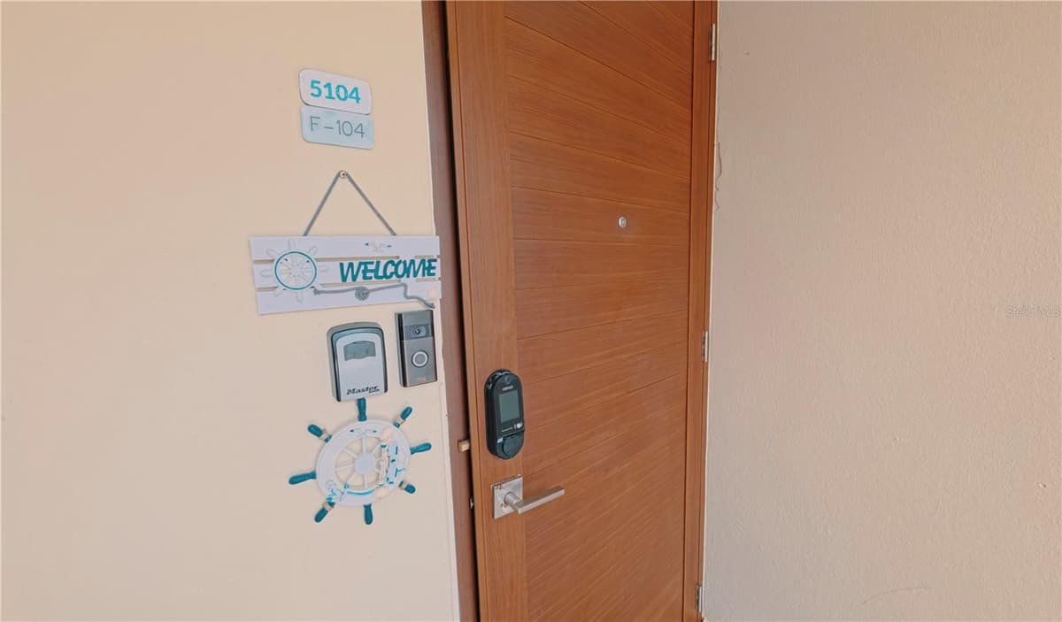 400 COND. HAUDIMAR BEACH APARTMENTS, EDIF. F — photo 2 of 47