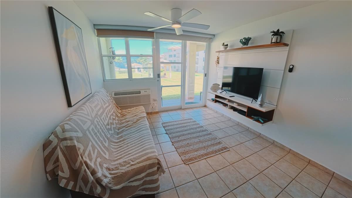 400 COND. HAUDIMAR BEACH APARTMENTS, EDIF. F — photo 4 of 47