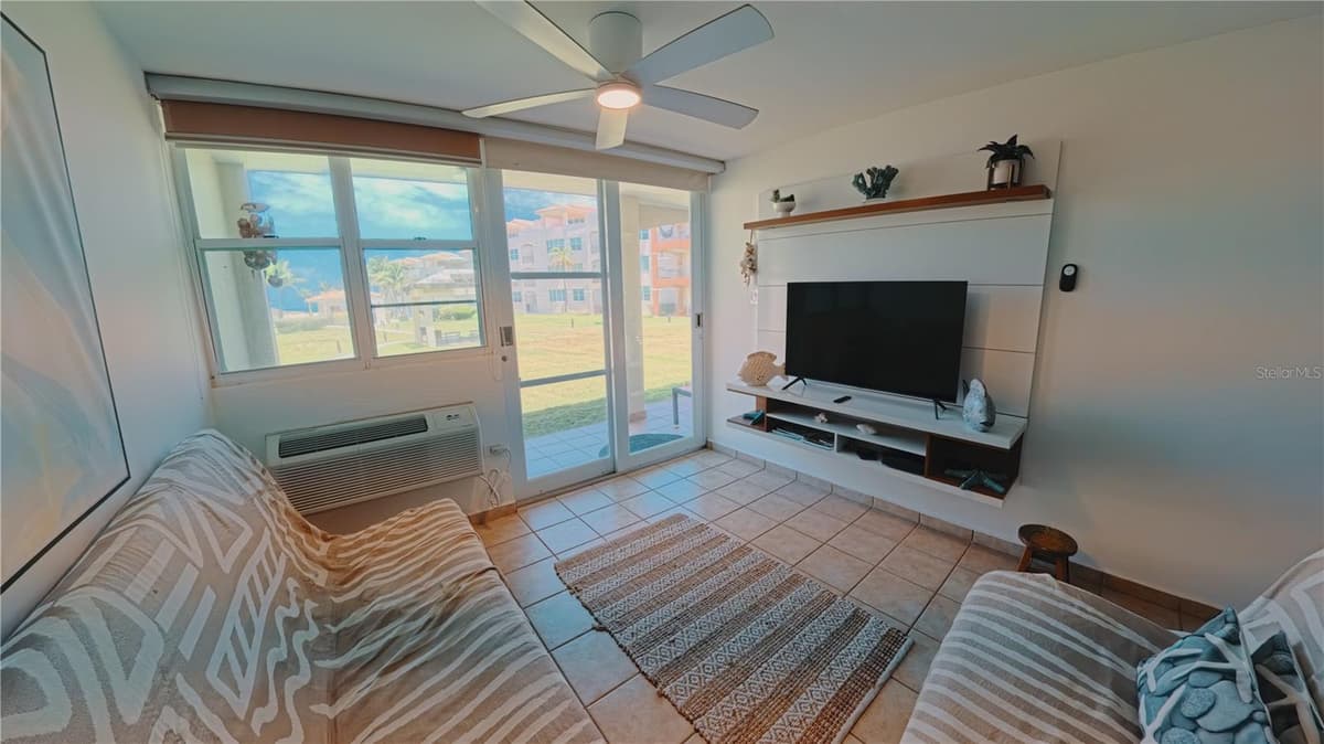 400 COND. HAUDIMAR BEACH APARTMENTS, EDIF. F — photo 7 of 47