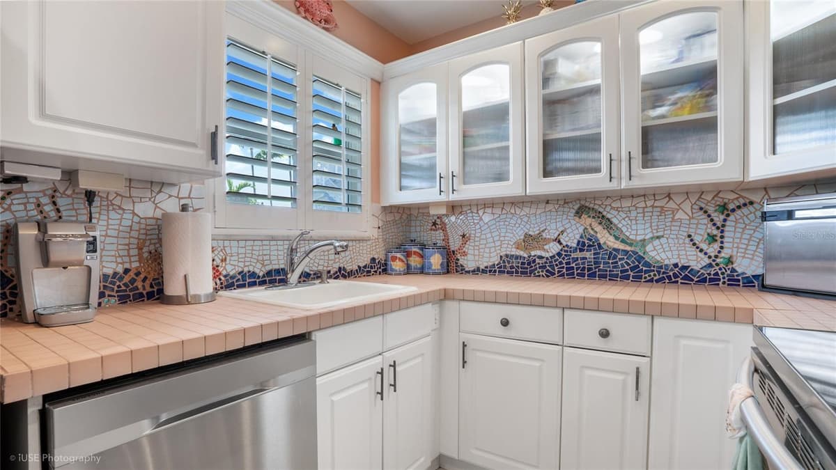 535 HENDRICKS ISLE — photo 4 of 12