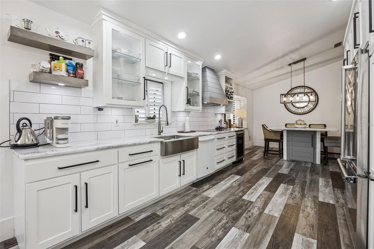 312 WATERWOOD DRIVE — photo 13 of 52