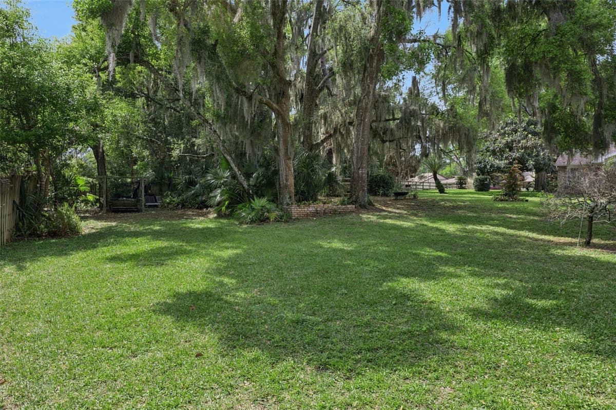 312 WATERWOOD DRIVE — photo 32 of 52