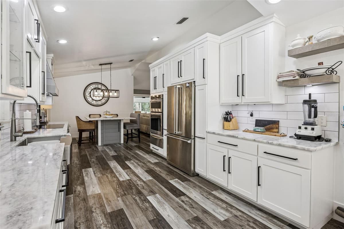 312 WATERWOOD DRIVE — photo 11 of 52