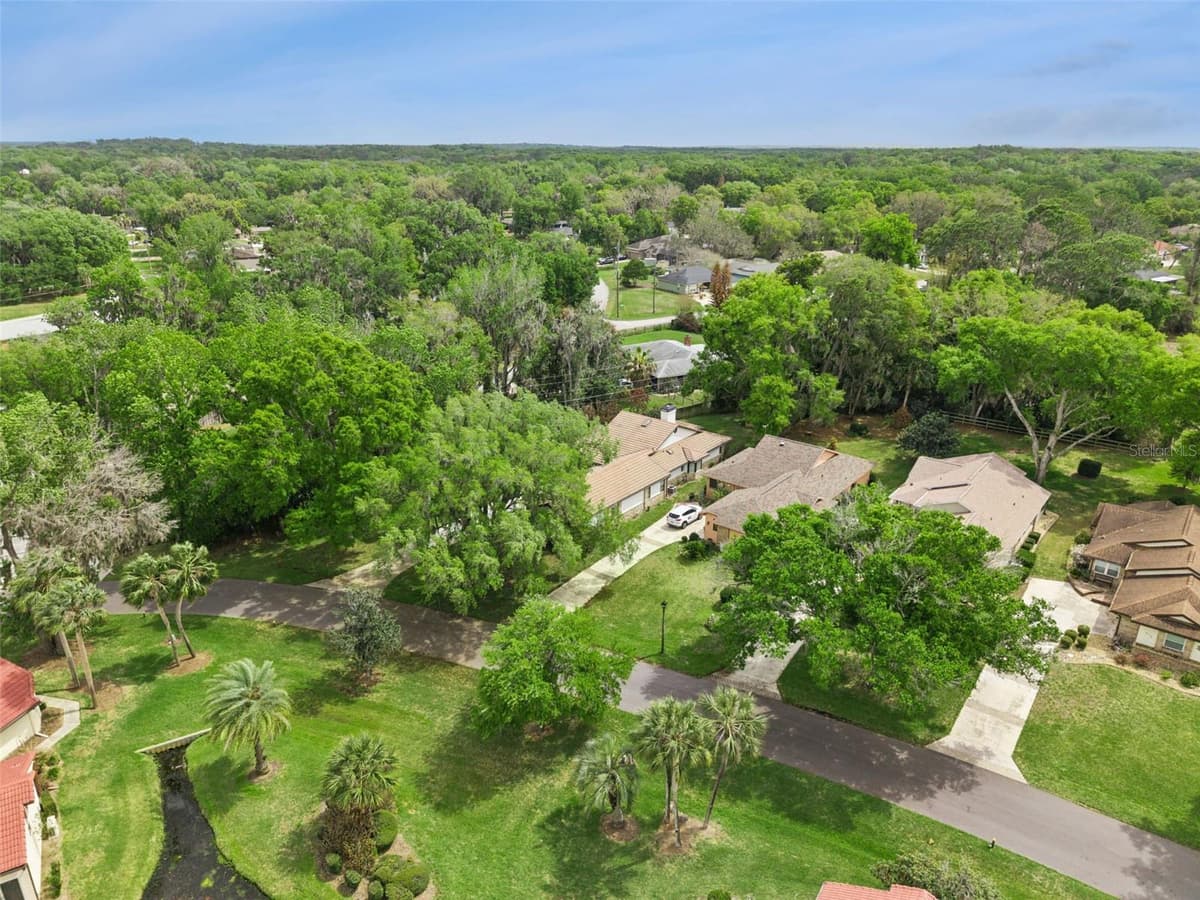 312 WATERWOOD DRIVE — photo 43 of 52