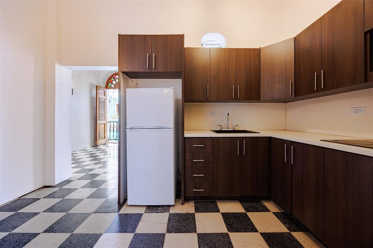 364 CALLE SOL — photo 8 of 13