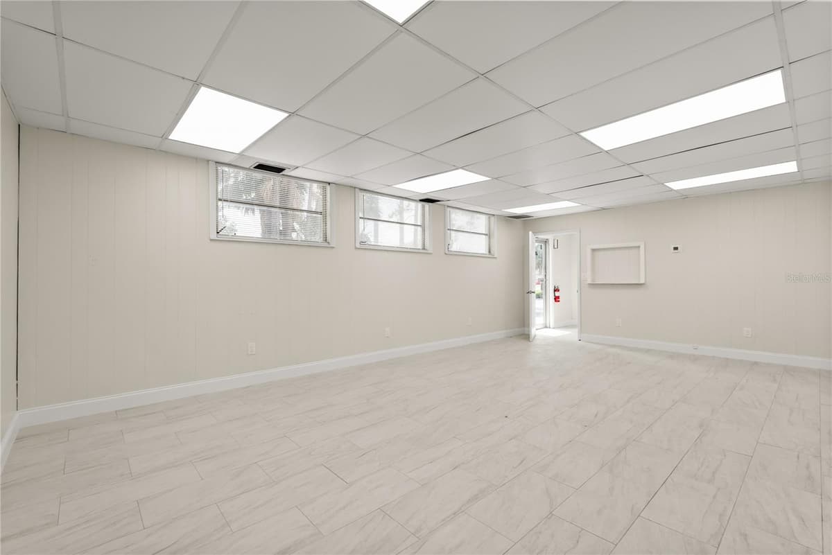260 POWER COURT — photo 6 of 11