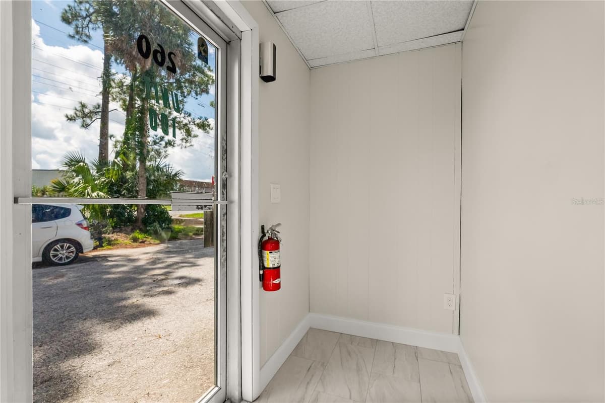 260 POWER COURT — photo 4 of 11