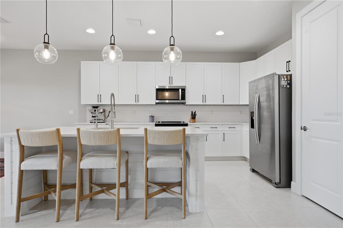 1650 SEGOVIA CIRCLE — photo 10 of 34