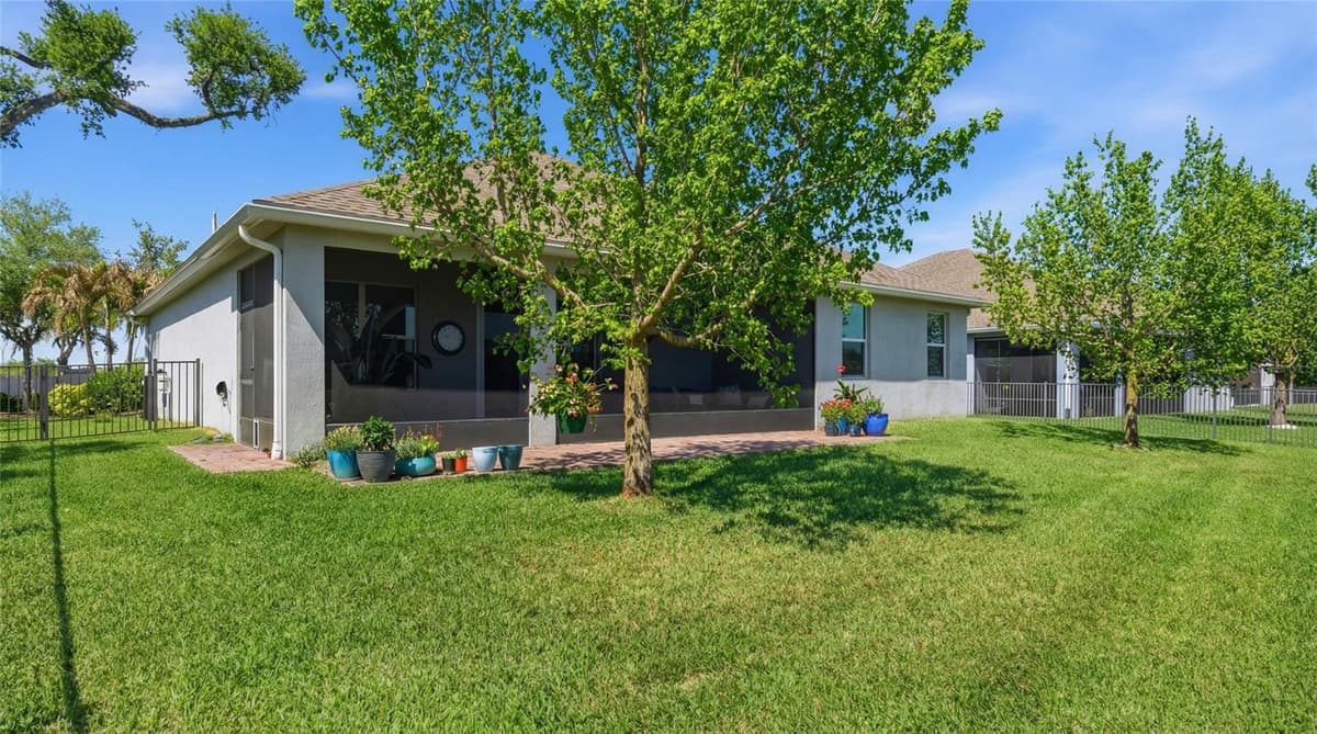 1650 SEGOVIA CIRCLE — photo 26 of 34