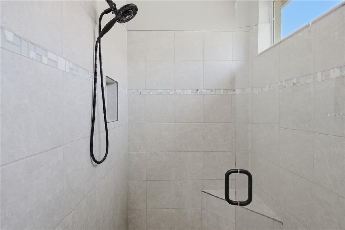 1650 SEGOVIA CIRCLE — photo 19 of 34