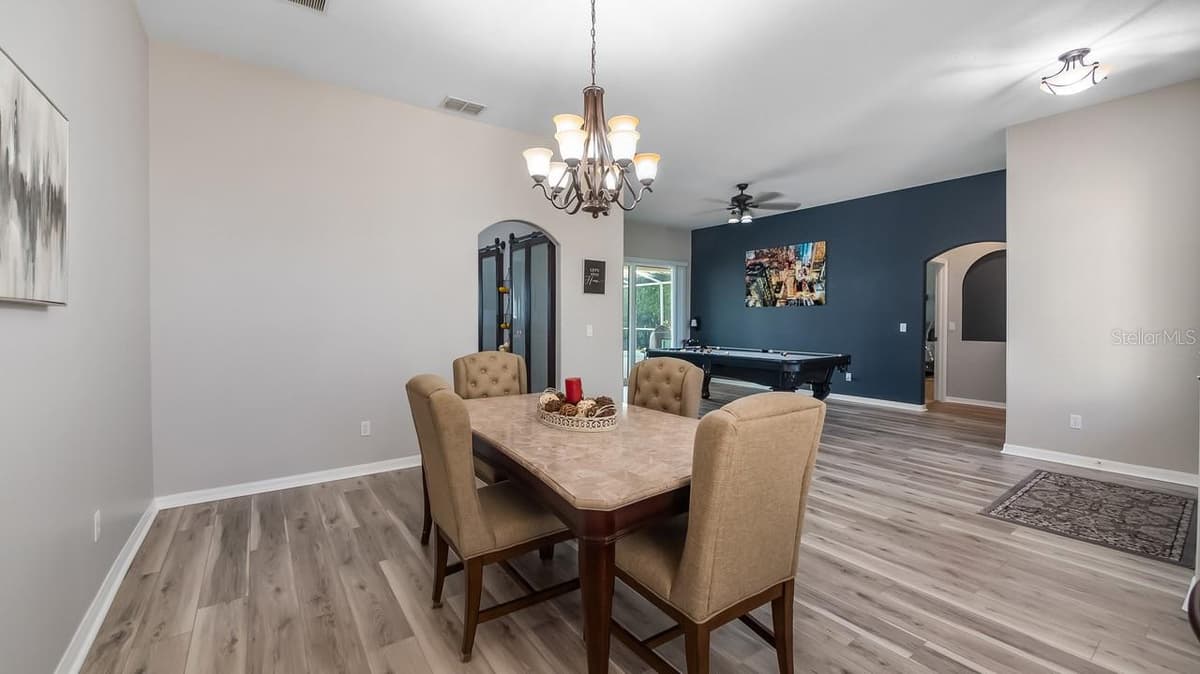7351 SPRING MOUNTAIN LANE — photo 10 of 70