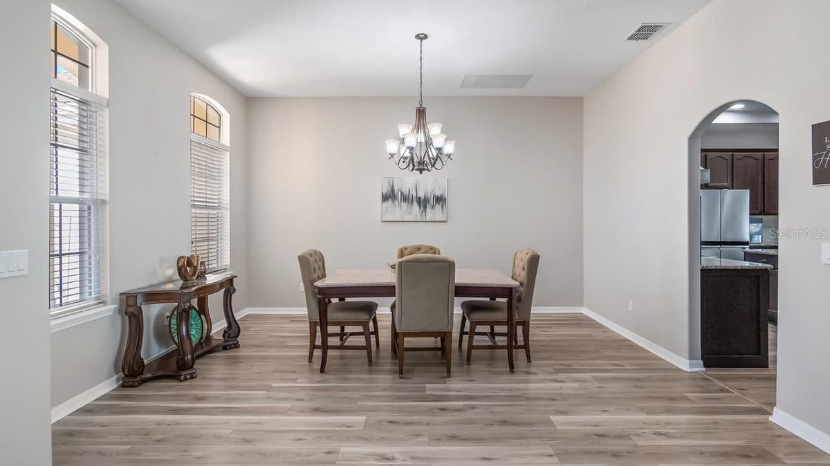 7351 SPRING MOUNTAIN LANE — photo 9 of 70
