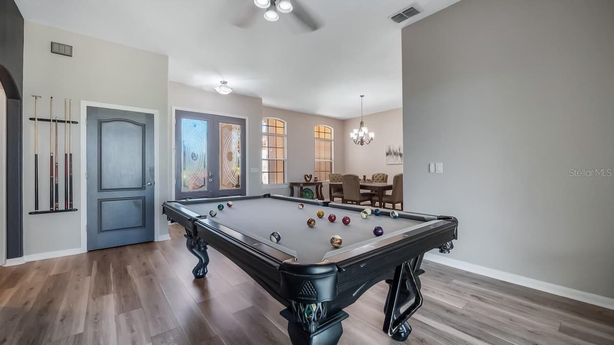 7351 SPRING MOUNTAIN LANE — photo 14 of 70