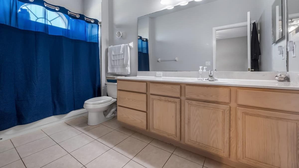 7351 SPRING MOUNTAIN LANE — photo 37 of 70