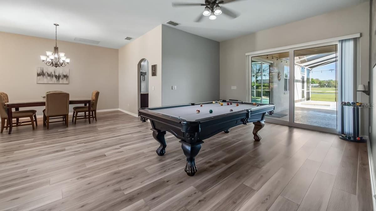 7351 SPRING MOUNTAIN LANE — photo 4 of 70