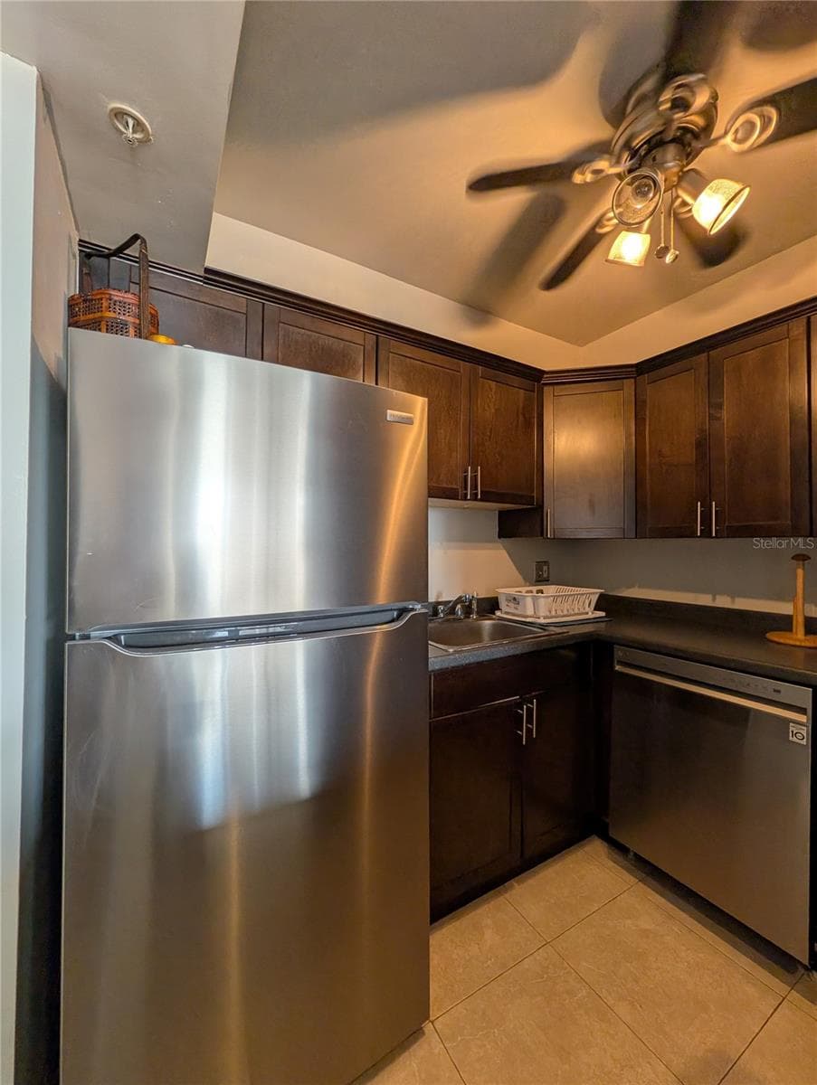 255 DOLPHIN POINT — photo 20 of 83