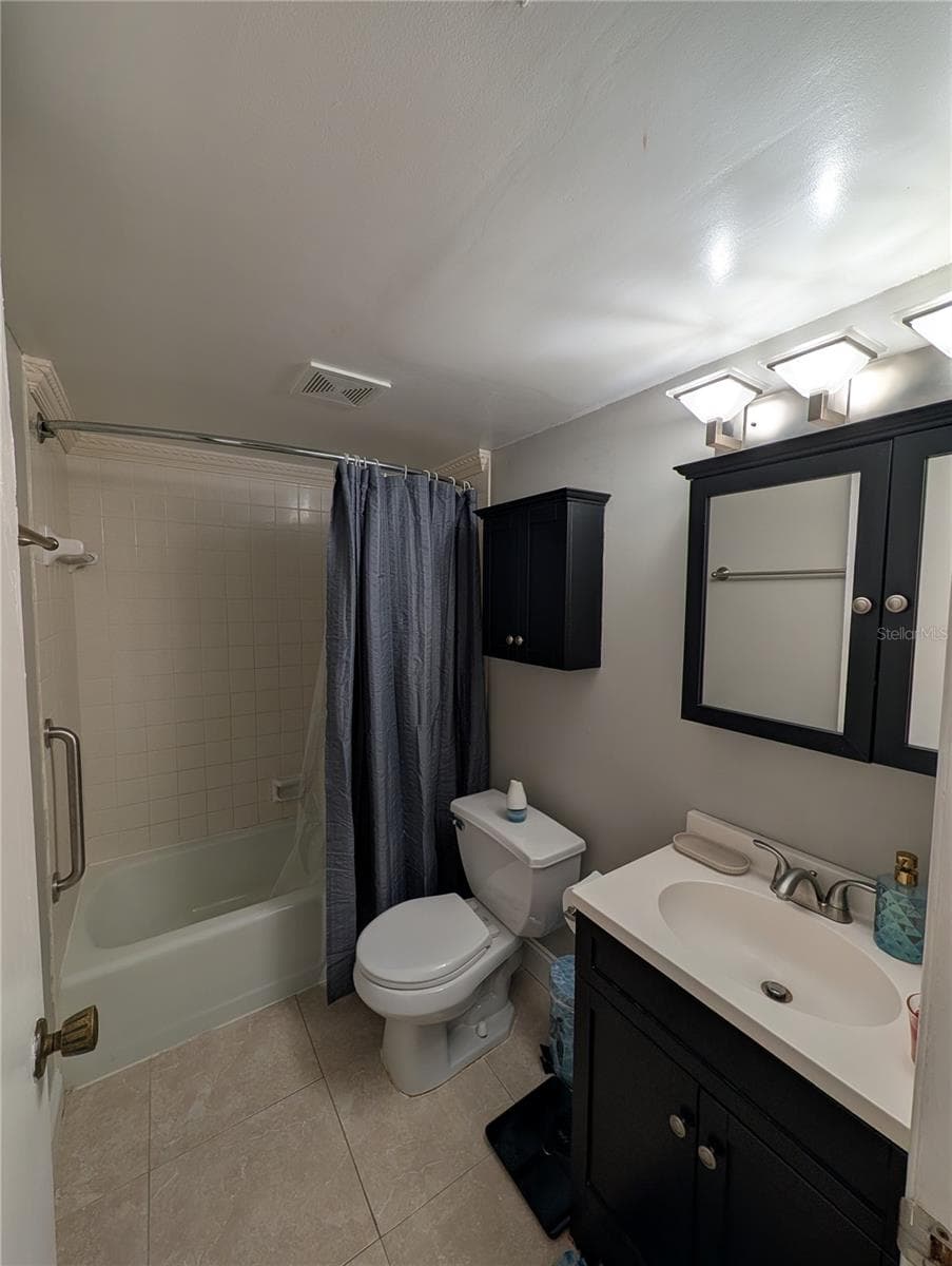 255 DOLPHIN POINT — photo 11 of 83