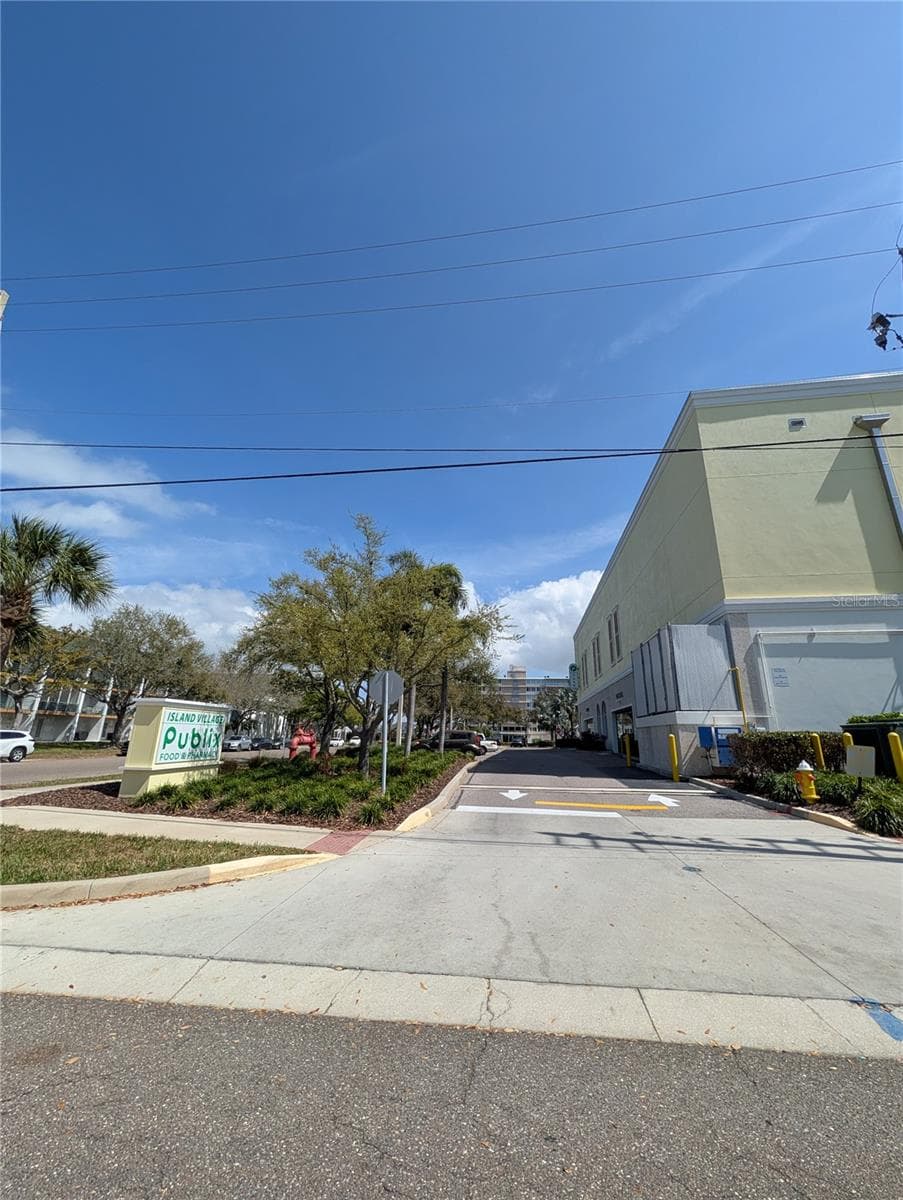 255 DOLPHIN POINT — photo 67 of 83