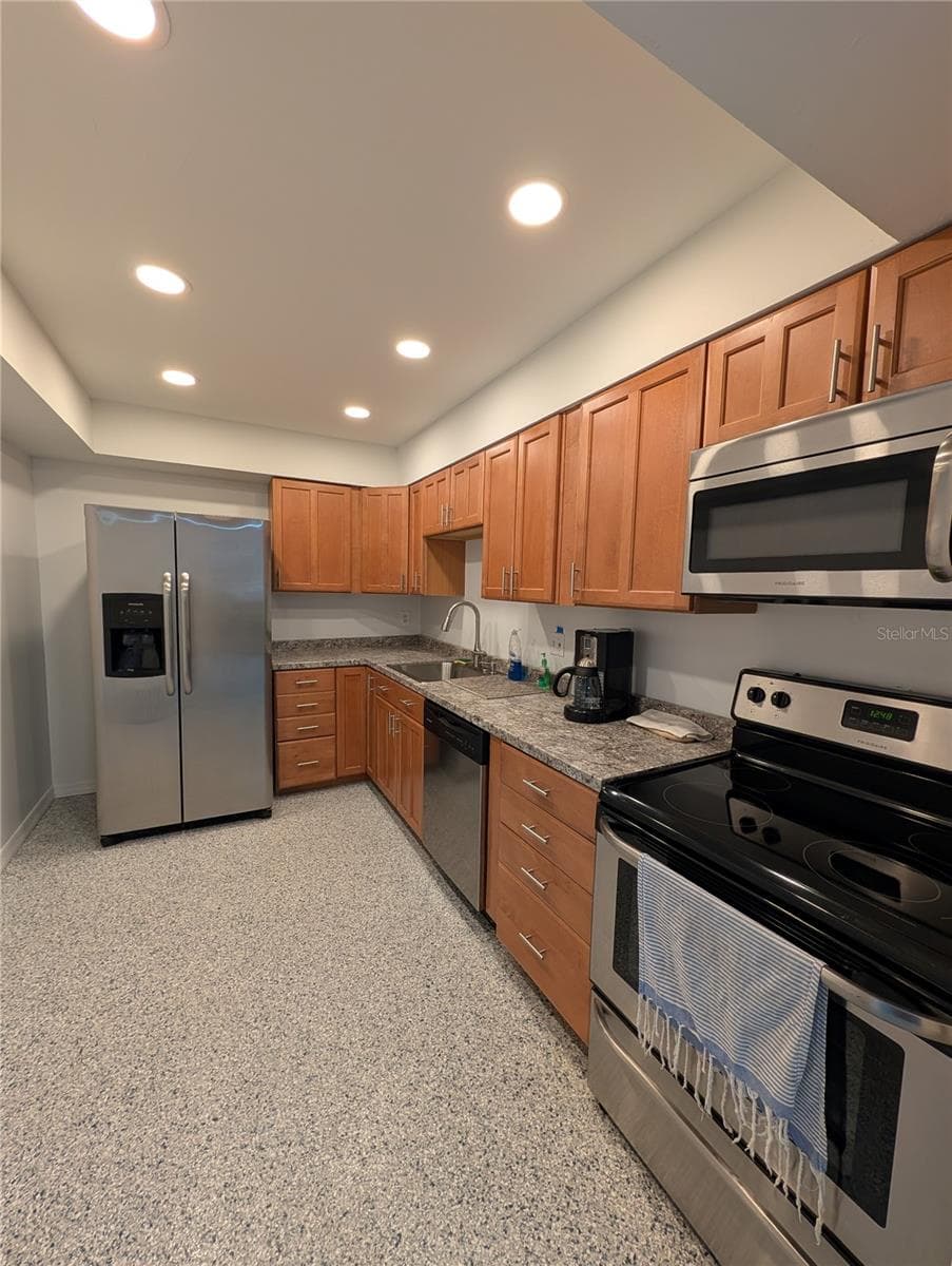 255 DOLPHIN POINT — photo 48 of 83