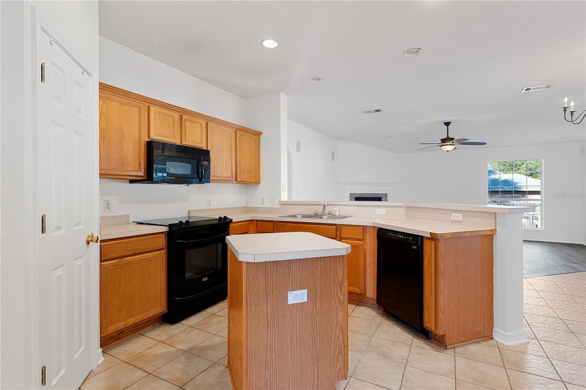 6622 HALLENDALE DRIVE — photo 3 of 12