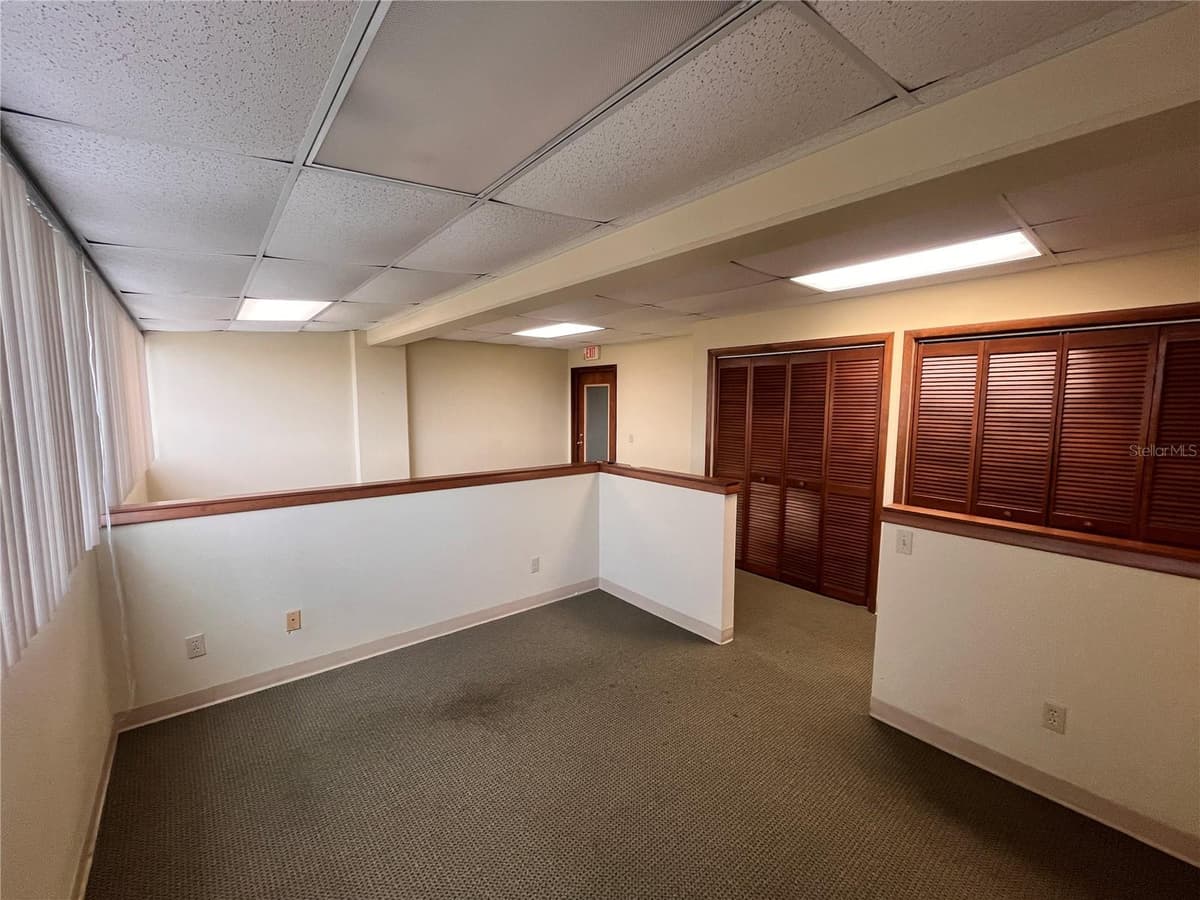 141 CENTRAL AVENUE — photo 4 of 12