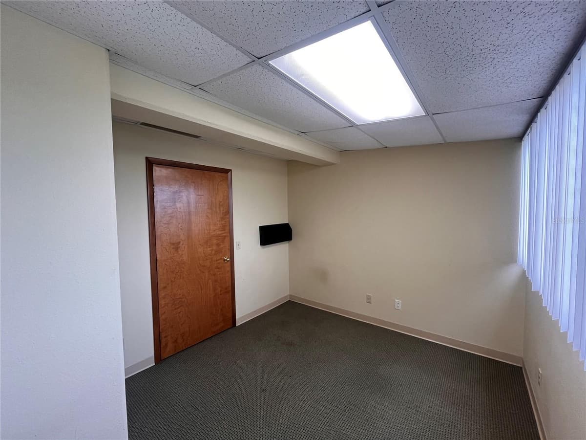 141 CENTRAL AVENUE — photo 8 of 12