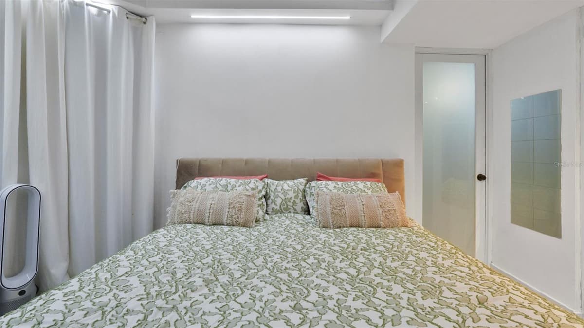 G-6 LOMBARDIA STREET — photo 19 of 28