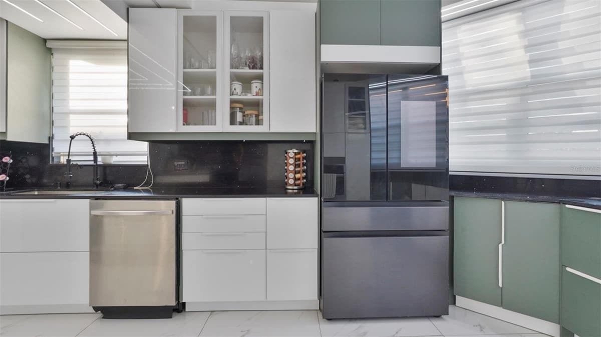 G-6 LOMBARDIA STREET — photo 11 of 28