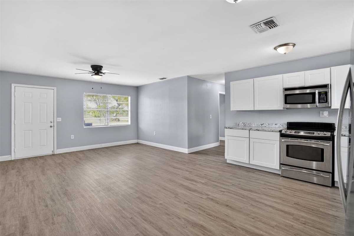 165 ANDERSON STREET — photo 8 of 84