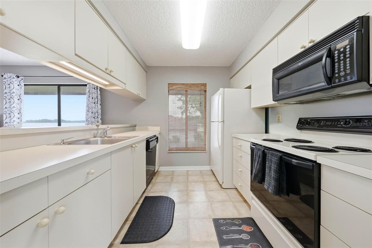 29116 BEAUCLAIRE DRIVE — photo 34 of 64