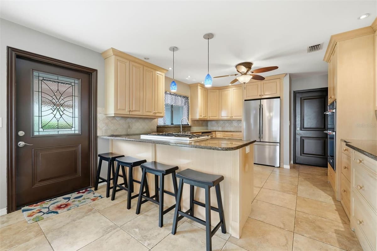 29116 BEAUCLAIRE DRIVE — photo 13 of 64