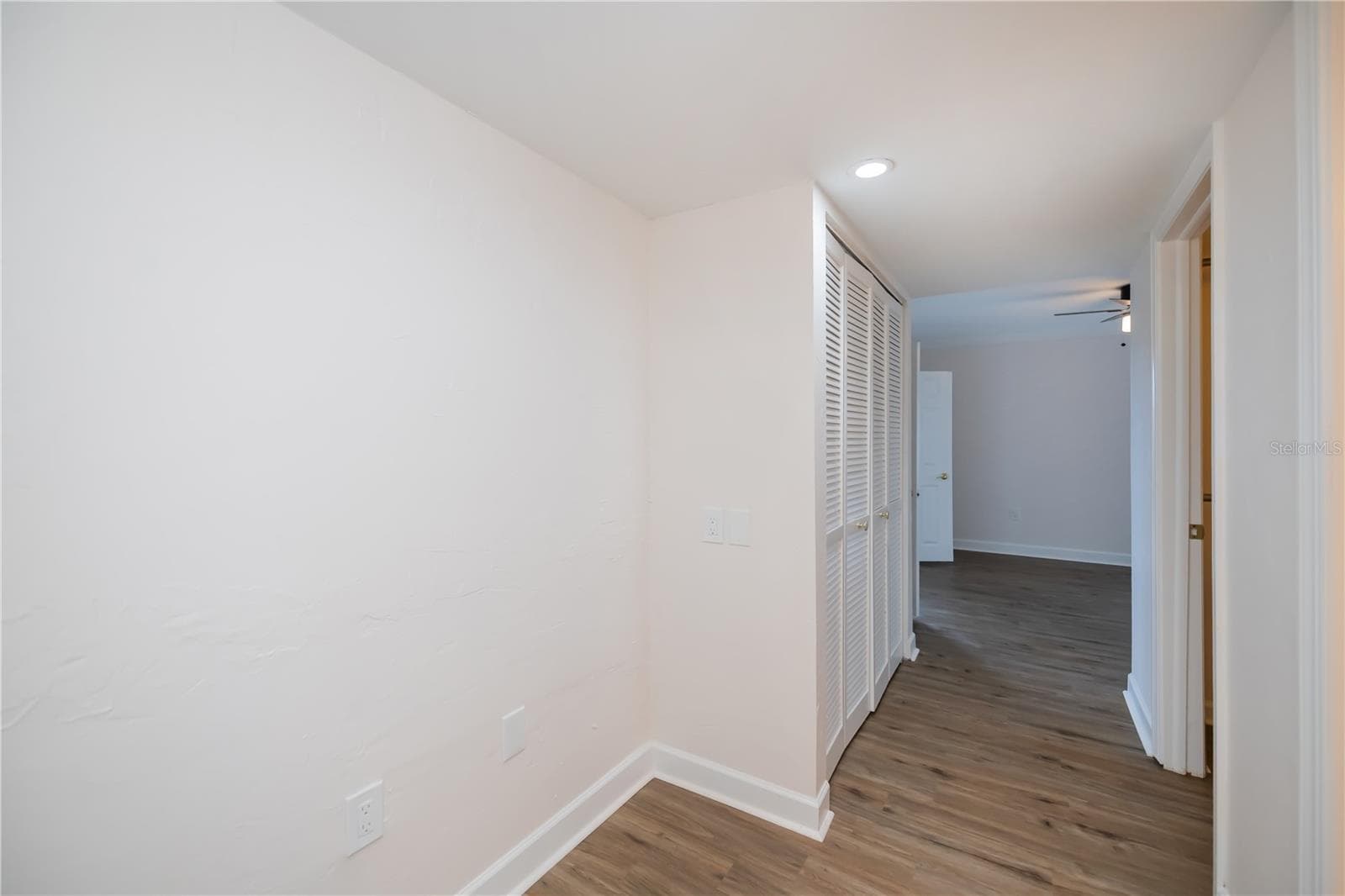 4396 BOWSPRIT COURT — photo 24 of 57