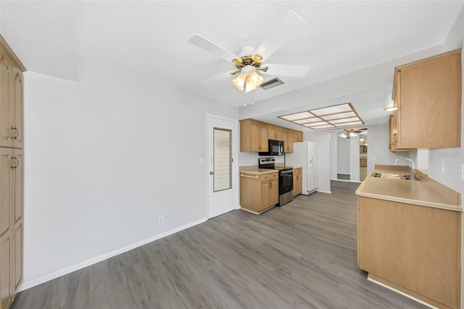 9220 40TH STREET — photo 15 of 78