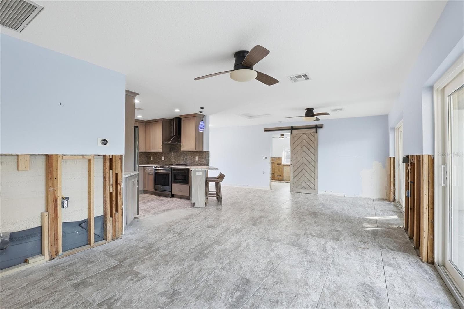 302 GEORGIA AVENUE — photo 10 of 61