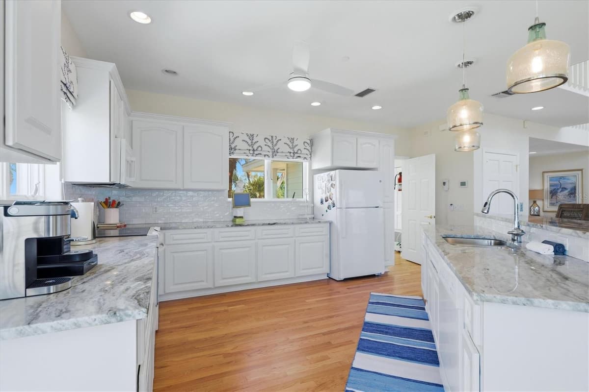 400 GULF BOULEVARD — photo 20 of 80