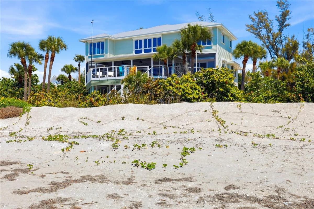400 GULF BOULEVARD — photo 2 of 80