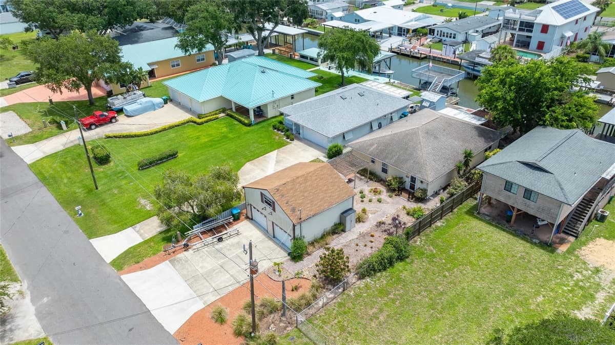Unknown — photo 1 of 34