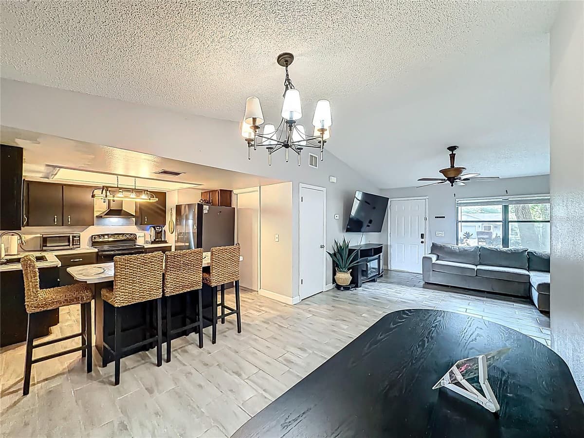 31427 GHENT AVENUE — photo 14 of 40