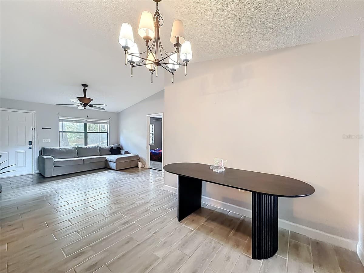 31427 GHENT AVENUE — photo 13 of 40