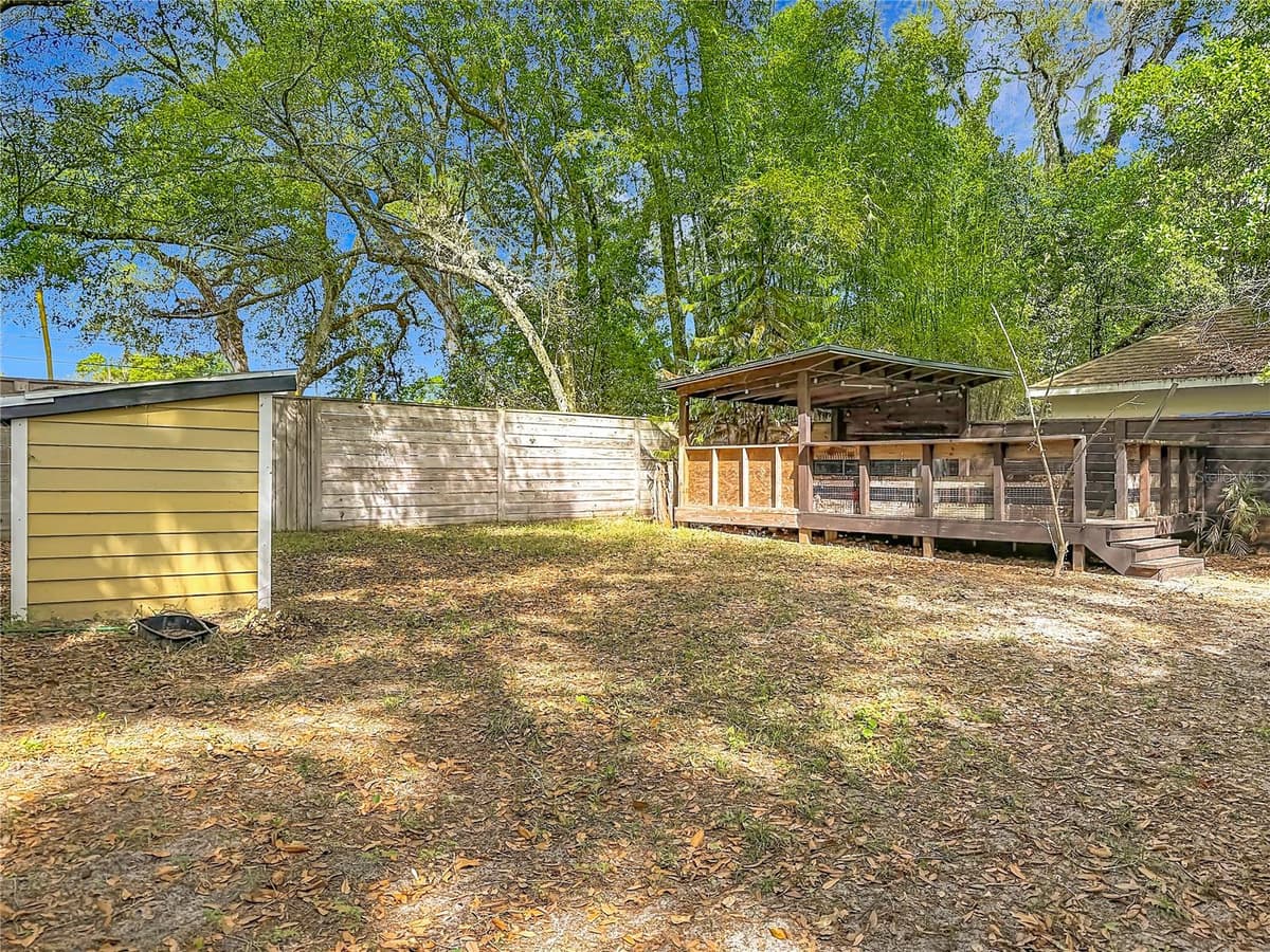 31427 GHENT AVENUE — photo 33 of 40